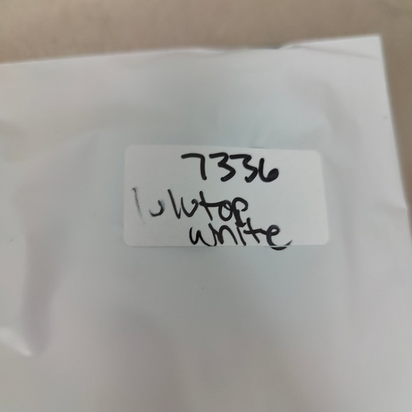 Lululemon Scoopneck Top Womens Small White Perforated Mesh Long Sleeve Running - Picture 8 of 8